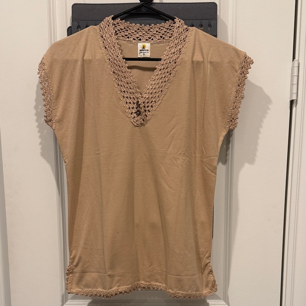 Bewitch, Size M, Tan Crochet Trim Women's Top
